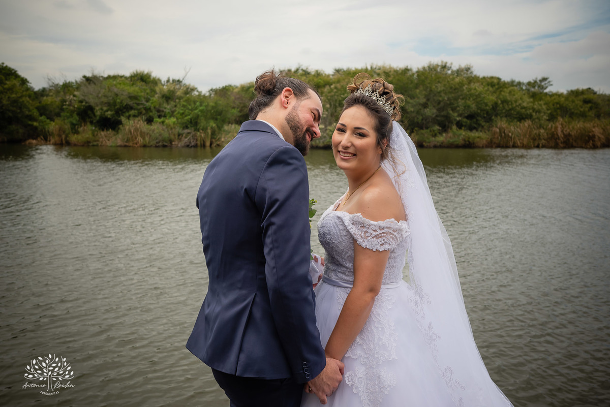 Flávia e Cristiano – Casamento – Casamento Ar Livre – Charqueada Boa Vista – Ar Livre – Campo – Felicidade – Amor – Fotografia de Casamento – Juntos – Amanhecer – Dia Especial – Vida – Celebração – Intimo – Luterano – Antonio Rocha Fotografias – Pelotas