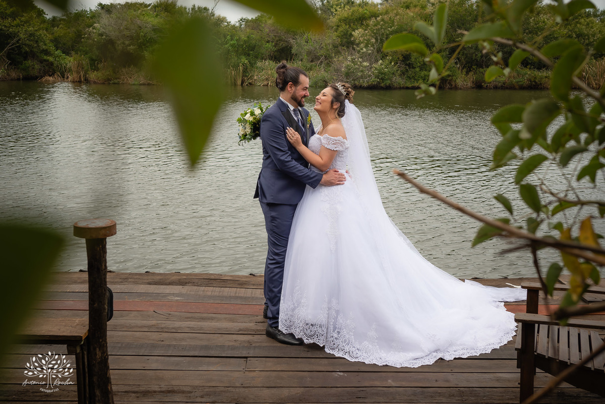 Flávia e Cristiano – Casamento – Casamento Ar Livre – Charqueada Boa Vista – Ar Livre – Campo – Felicidade – Amor – Fotografia de Casamento – Juntos – Amanhecer – Dia Especial – Vida – Celebração – Intimo – Luterano – Antonio Rocha Fotografias – Pelotas