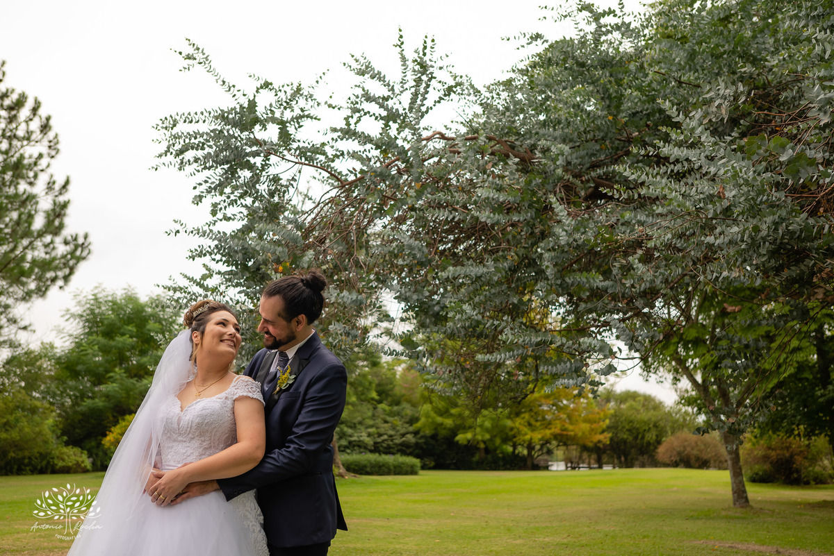 Flávia e Cristiano – Casamento – Casamento Ar Livre – Charqueada Boa Vista – Ar Livre – Campo – Felicidade – Amor – Fotografia de Casamento – Juntos – Amanhecer – Dia Especial – Vida – Celebração – Intimo – Luterano – Antonio Rocha Fotografias – Pelotas