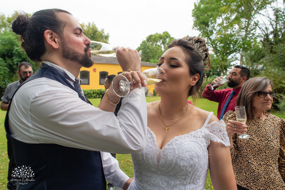 Flávia e Cristiano – Casamento – Casamento Ar Livre – Charqueada Boa Vista – Ar Livre – Campo – Felicidade – Amor – Fotografia de Casamento – Juntos – Amanhecer – Dia Especial – Vida – Celebração – Intimo – Luterano – Antonio Rocha Fotografias – Pelotas