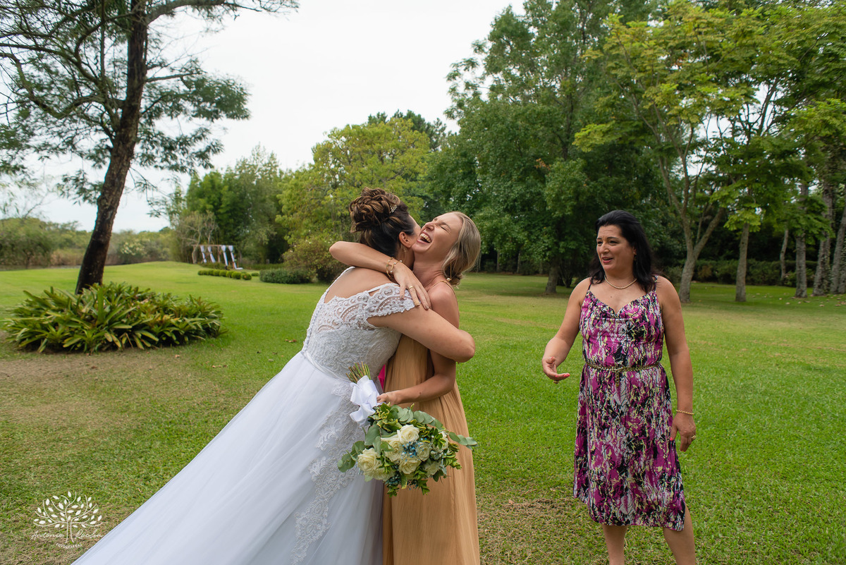 Flávia e Cristiano – Casamento – Casamento Ar Livre – Charqueada Boa Vista – Ar Livre – Campo – Felicidade – Amor – Fotografia de Casamento – Juntos – Amanhecer – Dia Especial – Vida – Celebração – Intimo – Luterano – Antonio Rocha Fotografias – Pelotas