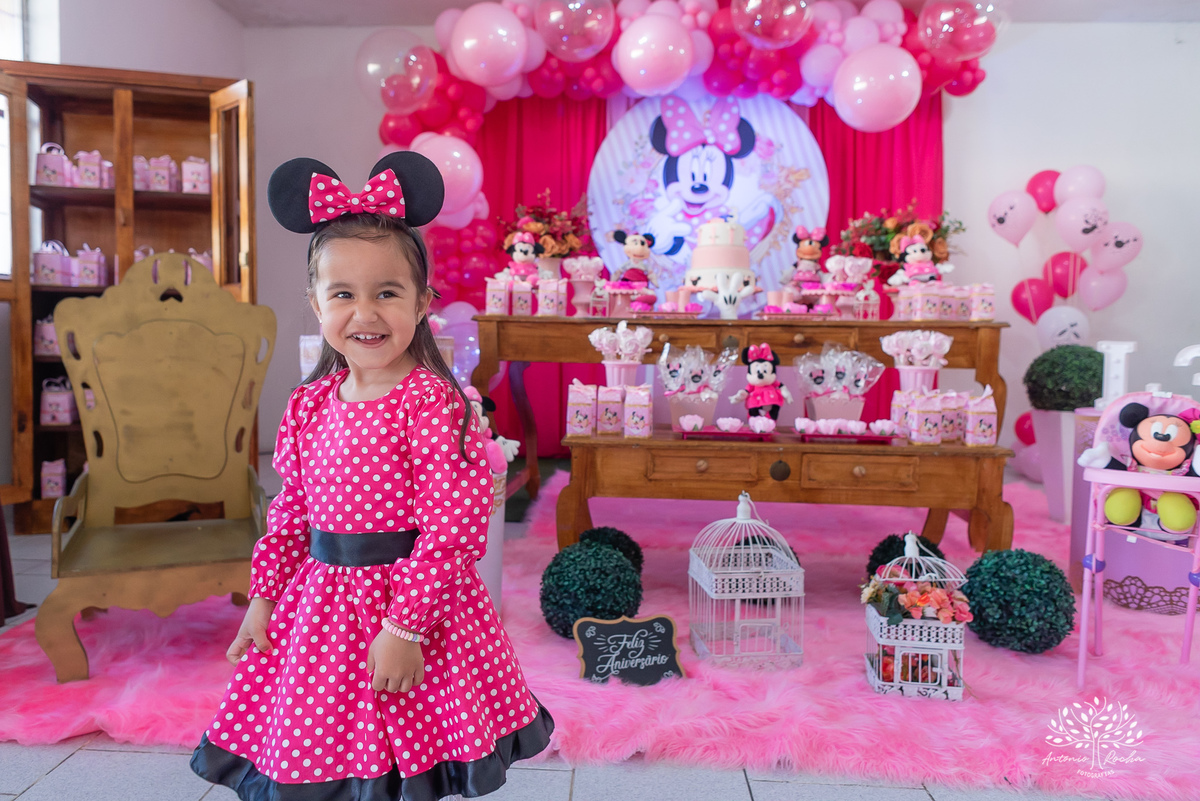 Lara – Ariane e Fábio = Lara – Big Fest – Minie – Lara 3 Anos – Infantil – Criança – Festa Infantil – Felicidade – Amor – Vida – Pelotas – Antonio Rocha Fotografias – Família Linda – Fotografia de Família – 3 Anos – Sorrisos – Carinho – Crescer – Simpatia