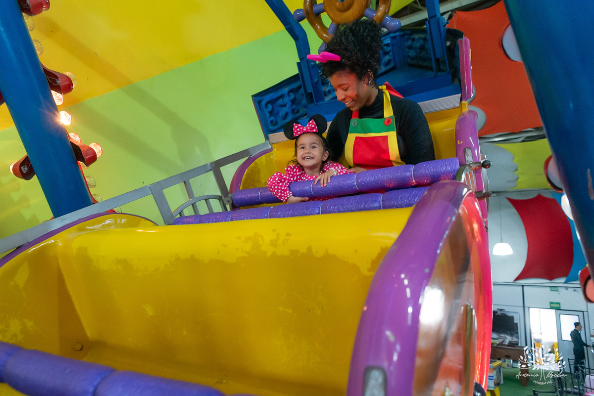 Lara – Ariane e Fábio = Lara – Big Fest – Minie – Lara 3 Anos – Infantil – Criança – Festa Infantil – Felicidade – Amor – Vida – Pelotas – Antonio Rocha Fotografias – Família Linda – Fotografia de Família – 3 Anos – Sorrisos – Carinho – Crescer – Simpatia