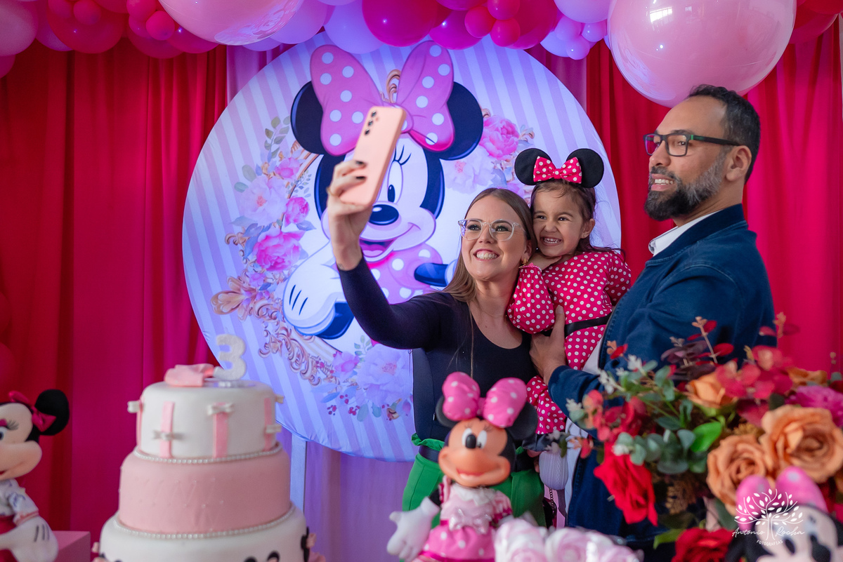 Lara – Ariane e Fábio = Lara – Big Fest – Minie – Lara 3 Anos – Infantil – Criança – Festa Infantil – Felicidade – Amor – Vida – Pelotas – Antonio Rocha Fotografias – Família Linda – Fotografia de Família – 3 Anos – Sorrisos – Carinho – Crescer – Simpatia