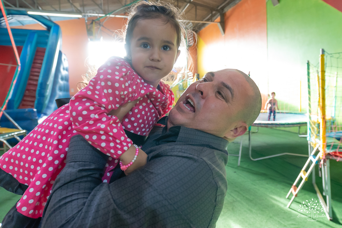 Lara – Ariane e Fábio = Lara – Big Fest – Minie – Lara 3 Anos – Infantil – Criança – Festa Infantil – Felicidade – Amor – Vida – Pelotas – Antonio Rocha Fotografias – Família Linda – Fotografia de Família – 3 Anos – Sorrisos – Carinho – Crescer – Simpatia