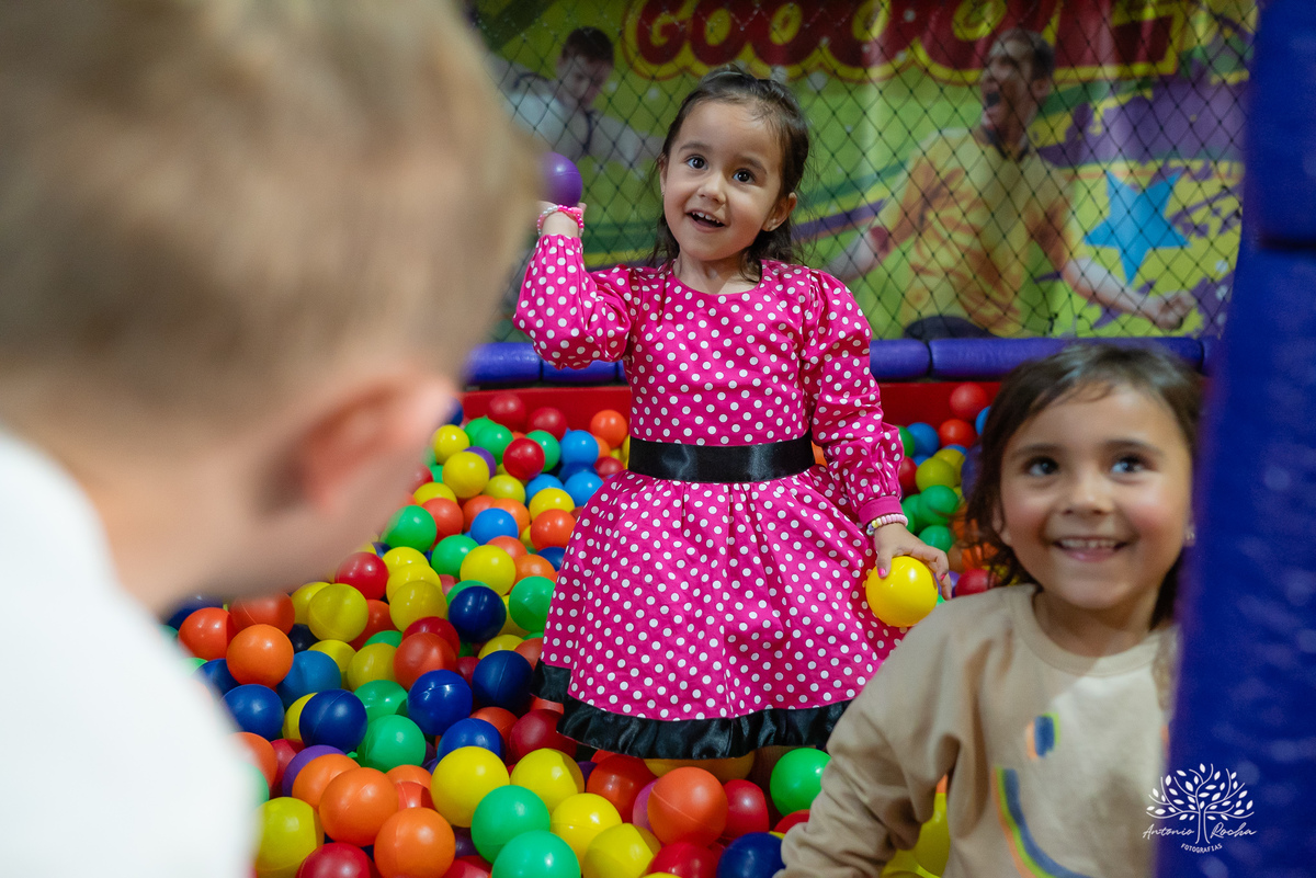 Lara – Ariane e Fábio = Lara – Big Fest – Minie – Lara 3 Anos – Infantil – Criança – Festa Infantil – Felicidade – Amor – Vida – Pelotas – Antonio Rocha Fotografias – Família Linda – Fotografia de Família – 3 Anos – Sorrisos – Carinho – Crescer – Simpatia
