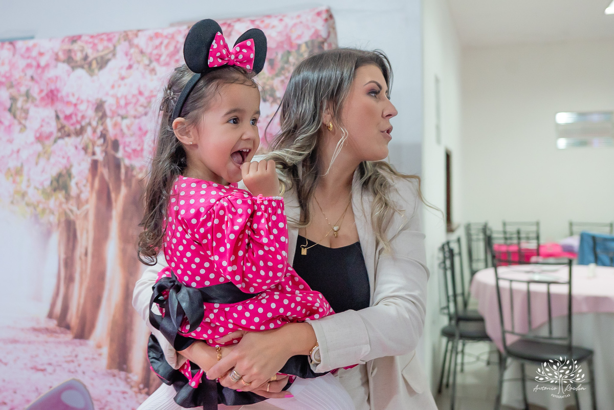 Lara – Ariane e Fábio = Lara – Big Fest – Minie – Lara 3 Anos – Infantil – Criança – Festa Infantil – Felicidade – Amor – Vida – Pelotas – Antonio Rocha Fotografias – Família Linda – Fotografia de Família – 3 Anos – Sorrisos – Carinho – Crescer – Simpatia