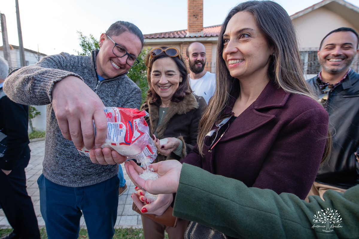 Vitória e Diogo – Casamento – Casamento Civil – Ensaio – Recepção – Casamento Íntimo – Porto – Cartório – Pôr do Sol – Antonio Rocha Fotografias – Pelotas – Fotografia de Casamento – Amor – Juntos – Oito Anos – Família – Amigos – Felicidade - Heineken