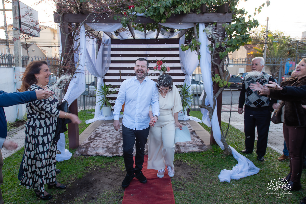 Vitória e Diogo – Casamento – Casamento Civil – Ensaio – Recepção – Casamento Íntimo – Porto – Cartório – Pôr do Sol – Antonio Rocha Fotografias – Pelotas – Fotografia de Casamento – Amor – Juntos – Oito Anos – Família – Amigos – Felicidade - Heineken