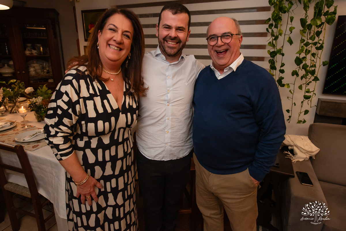 Vitória e Diogo – Casamento – Casamento Civil – Ensaio – Recepção – Casamento Íntimo – Porto – Cartório – Pôr do Sol – Antonio Rocha Fotografias – Pelotas – Fotografia de Casamento – Amor – Juntos – Oito Anos – Família – Amigos – Felicidade - Heineken