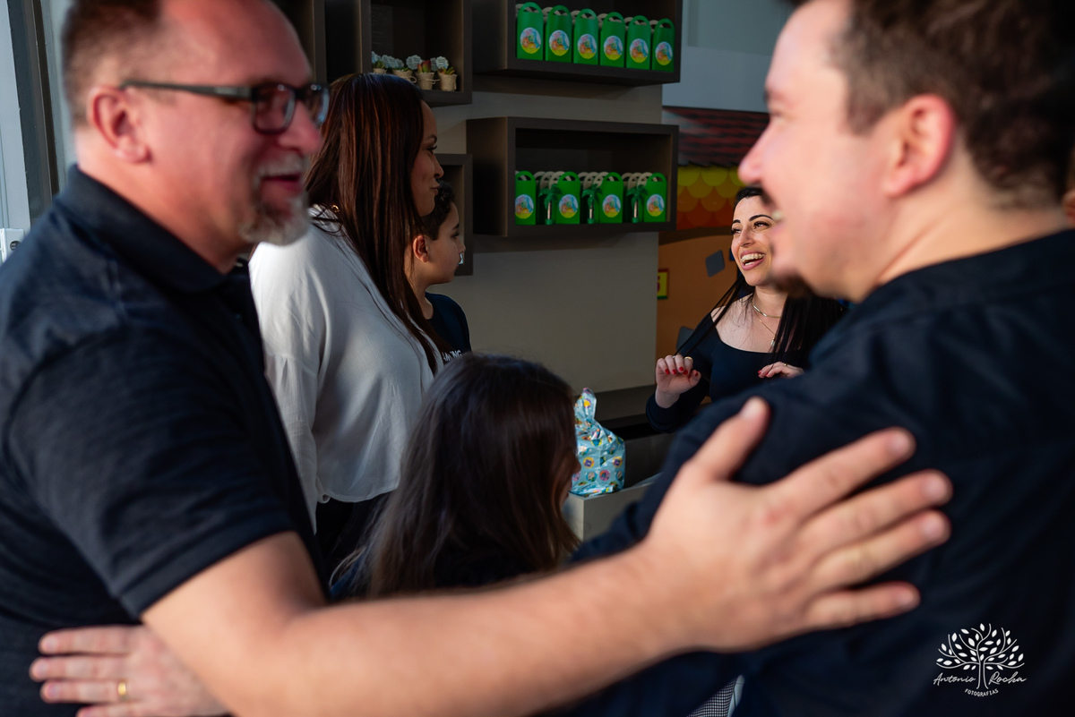 João – João Primeiro Aninho – Primeiro Aninho – Tio Guigui – Parabéns – Dinossauros – Família – Fotografia de Família – Felicidade – Antonio Rocha Fotografias – Pelotas – Festa Infantil – Criança – Primeiro Filho – Amor – Dia Especial – Aniversário 