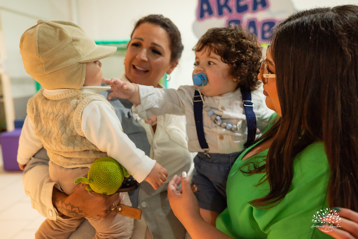 Vitorio – Primeiro Aninho - Vitorio 1 ano - Caroline e Mauricio – Cliff Kids – Circo –– Festa Infantil  – Parabéns – Família – Irmã – Fotografia de Família – Criança – Alegria – Amor – Dia Especial – Aniversário - Antonio Rocha Fotografias – Pelotas