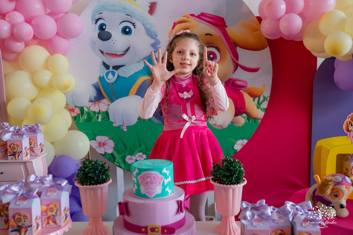 Alice – 6 Anos – Aloisio – Marilene – Mari – Loly Pop  – Criança Feliz – Patrulha Canina – Sky – Alaska - Fotografia de Família – Docinhos - Parabéns – Antonio Rocha Fotografias – Pelotas