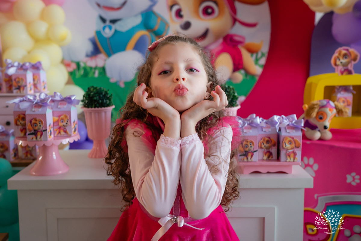 Alice – 6 Anos – Aloisio – Marilene – Mari – Loly Pop  – Criança Feliz – Patrulha Canina – Sky – Alaska - Fotografia de Família – Docinhos - Parabéns – Antonio Rocha Fotografias – Pelotas