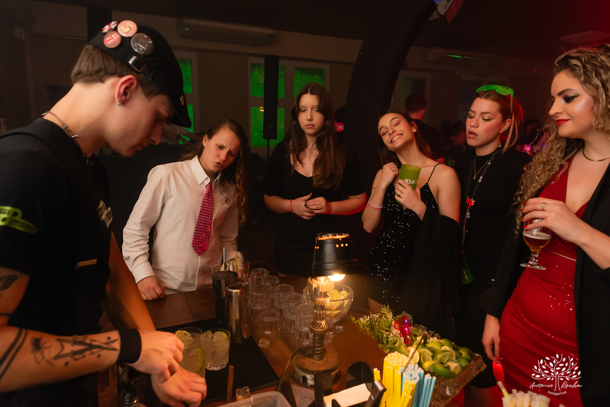 Joana – 15 anos – Salão de Eventos G2 – Pista de Dança – DJ – Infinity Bartender – Festa de 15 anos – Drinks – Antonio Rocha Fotografias – Pelotas – Satolep