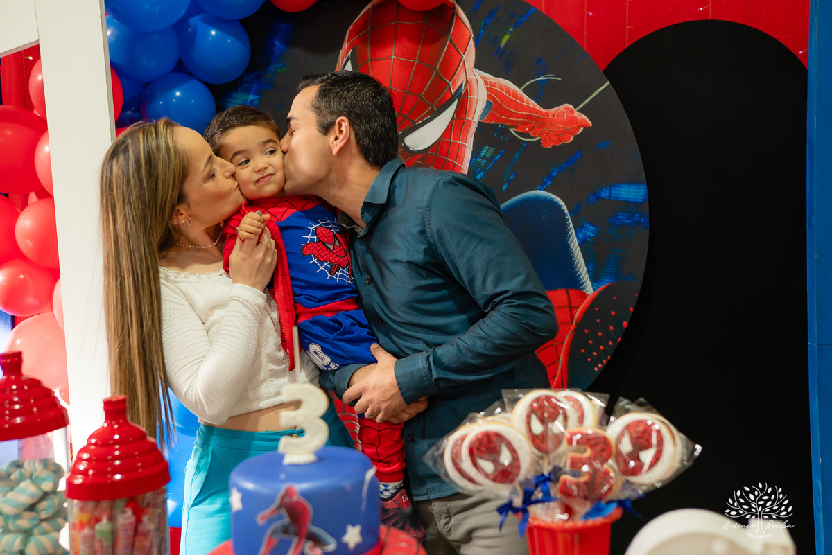 Gustavo – Gustavo 3 Anos – Ricardo – Samantha - Criança Feliz – Fotografia de Família – Homem Aranha – Fest Club - Parabéns – Antonio Rocha Fotografias – Pelotas 