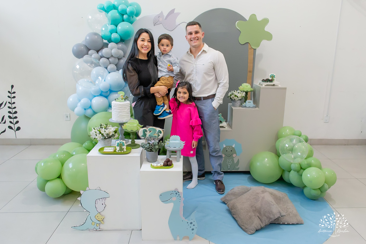 Conrado – Ariela – Jona – Aurora – Yoke - Recuero – 2 anos – Dinossauros – Festa de Criança – Festa Infantil – Fotografia de Família - Pelotas – Satolep – Antonio Rocha Fotografias