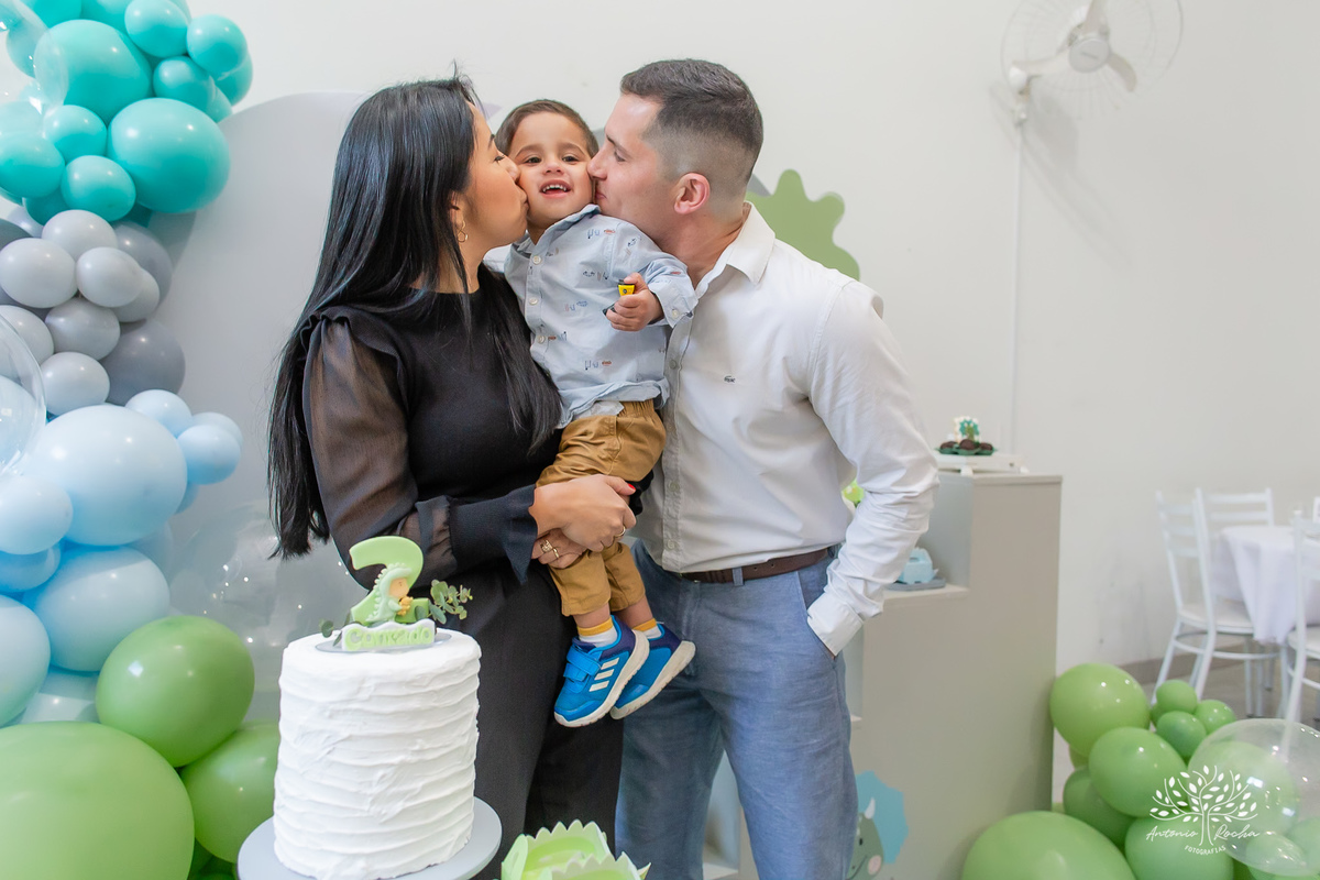 Conrado – Ariela – Jona – Aurora – Yoke - Recuero – 2 anos – Dinossauros – Festa de Criança – Festa Infantil – Fotografia de Família - Pelotas – Satolep – Antonio Rocha Fotografias