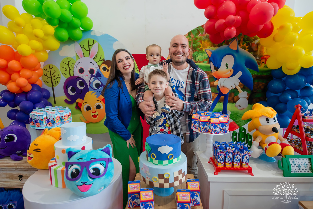 Thiago – Lucca – 6 anos – 1 ano – Primeiro Aninho – Roberta – Tairi – Bolo Fofo – Sonic – Loly Pop Festas infantis – São Francisco – Irmão mais velho – Irmão mais novo - Pelotas – Satolep – Antonio Rocha Fotografias