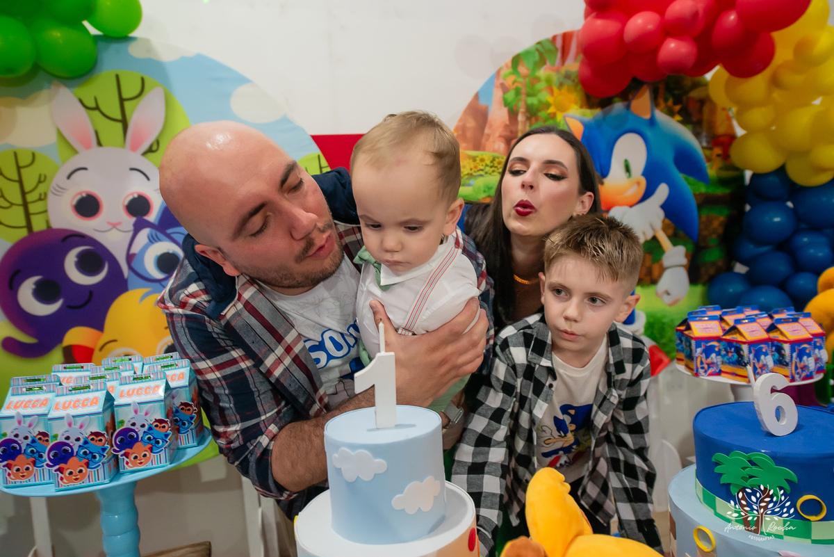 Thiago – Lucca – 6 anos – 1 ano – Primeiro Aninho – Roberta – Tairi – Bolo Fofo – Sonic – Loly Pop Festas infantis – São Francisco – Irmão mais velho – Irmão mais novo - Pelotas – Satolep – Antonio Rocha Fotografias