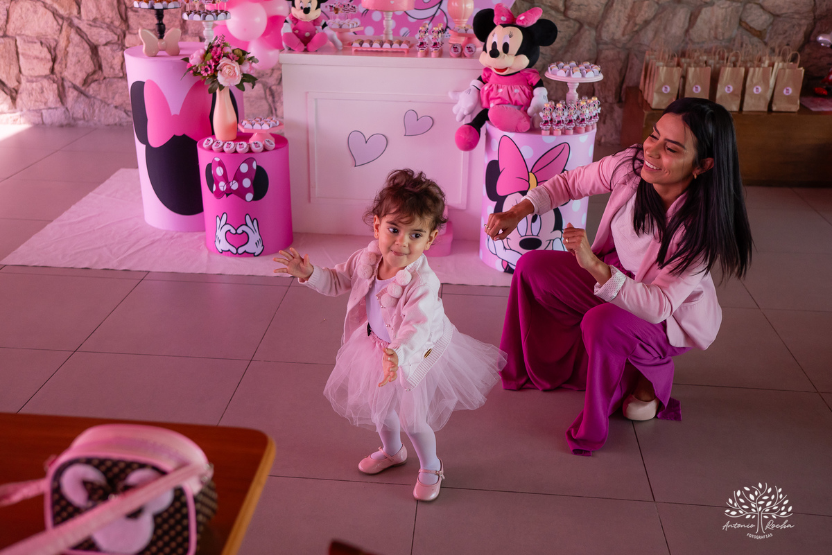 Martina - 2 anos - Festa Infantil - Festa de Criança - Fotografia de Família - Minnie - Kaka Baby Sitteer - Batom - Docinho - Primeiro Doce - Antonio Rocha Fotografias - Satolep - Pelotas