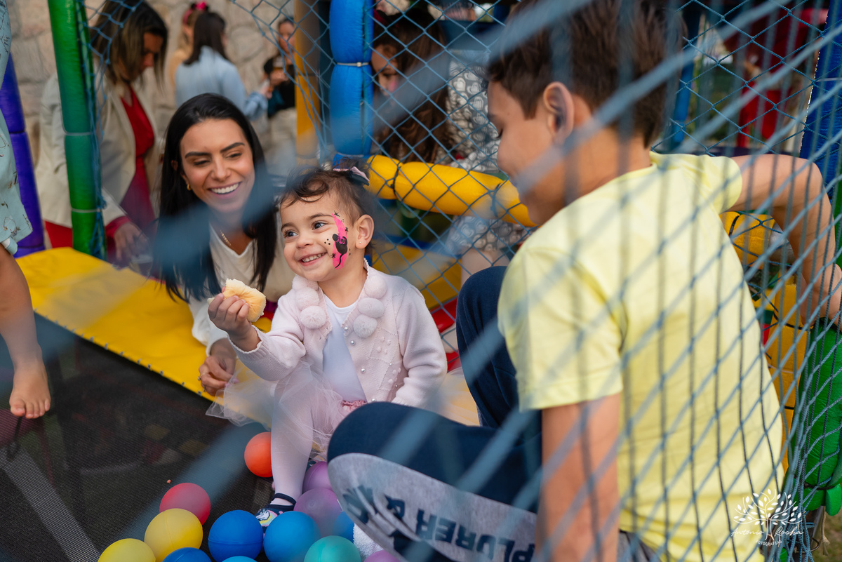 Martina - 2 anos - Festa Infantil - Festa de Criança - Fotografia de Família - Minnie - Kaka Baby Sitteer - Batom - Docinho - Primeiro Doce - Antonio Rocha Fotografias - Satolep - Pelotasv