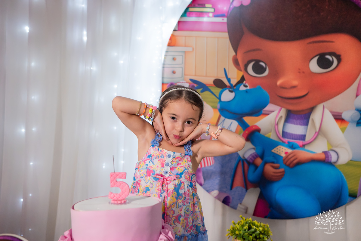 Esther – 5 anos - Festa Infantil - Festa de Criança - Fotografia de Família – Doutora Brinquedos - Antonio Rocha Fotografias - Satolep - Pelotas