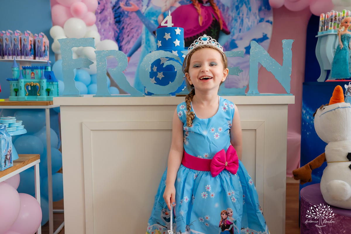 Isabela – 4 anos -  Festa Infantil - Festa de Criança - Fotografia de Família – Fronzen – Olof - Antonio Rocha Fotografias - Satolep - Pelotas