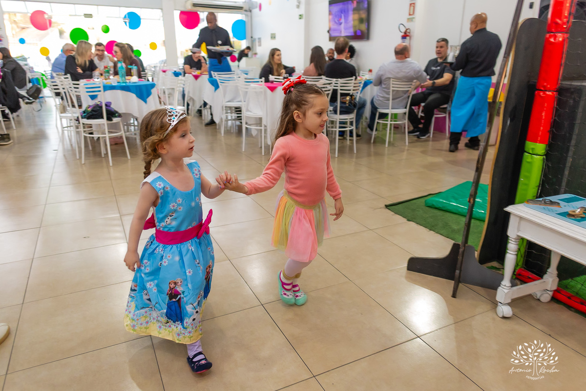 Isabela – 4 anos -  Festa Infantil - Festa de Criança - Fotografia de Família – Fronzen – Olof - Antonio Rocha Fotografias - Satolep - Pelotas