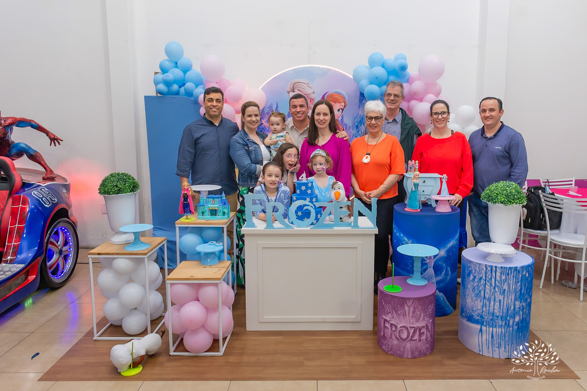 Isabela – 4 anos -  Festa Infantil - Festa de Criança - Fotografia de Família – Fronzen – Olof - Antonio Rocha Fotografias - Satolep - Pelotas