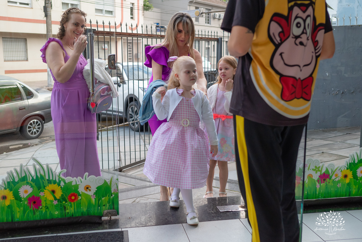 Lavínia – Lala – 5 anos – Robson – Simone - Festa Infantil - Festa de Criança - Fotografia de Família – Barbie– Tio Guigui – Antonio Rocha Fotografias - Satolep - Pelotas