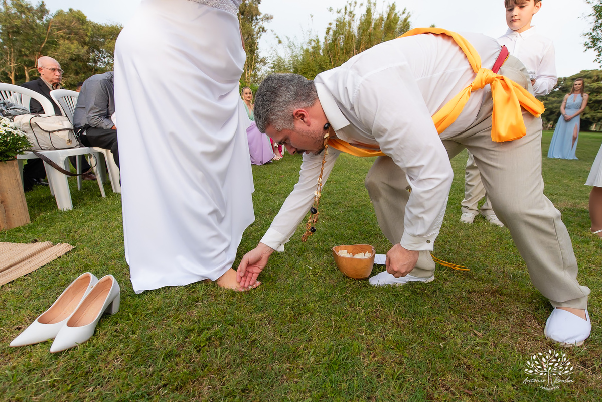 Casamento Cata e Dani - Catarina e Daniel - Clube Caça e Pesca - Casamento ao ar livre - buquê - noivo - noiva - filhos - alianças - pajem - aia - vestido de noiva - Antonio Rocha Fotografias - Pelotas - RS - Cerimônia e Festa de Casamento - Fábio Saraiva