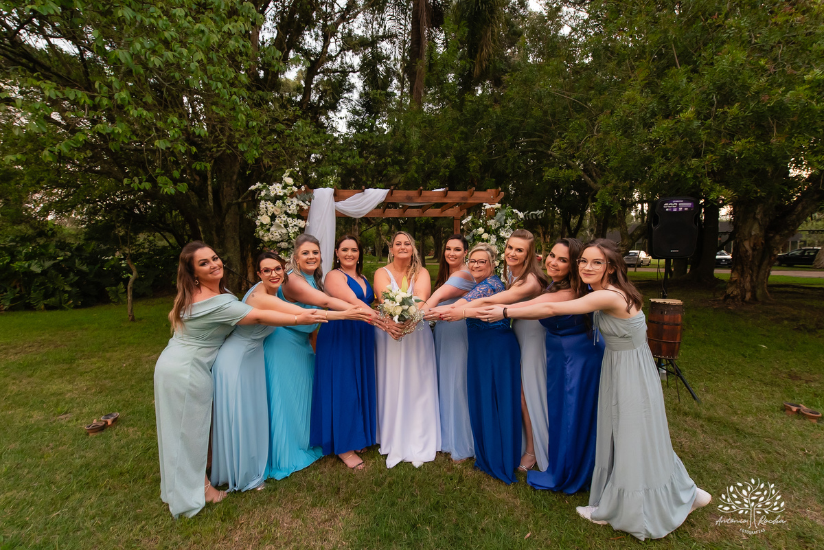 Casamento Cata e Dani - Catarina e Daniel - Clube Caça e Pesca - Casamento ao ar livre - buquê - noivo - noiva - filhos - alianças - pajem - aia - vestido de noiva - Antonio Rocha Fotografias - Pelotas - RS - Cerimônia e Festa de Casamento - Fábio Saraiva