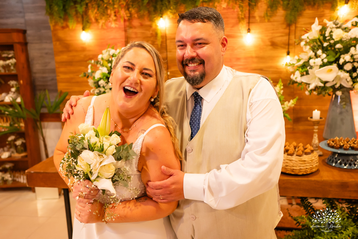 Casamento Cata e Dani - Catarina e Daniel - Clube Caça e Pesca - Casamento ao ar livre - buquê - noivo - noiva - filhos - alianças - pajem - aia - vestido de noiva - Antonio Rocha Fotografias - Pelotas - RS - Cerimônia e Festa de Casamento - Fábio Saraiva