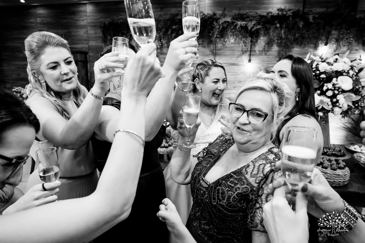 Casamento Cata e Dani - Catarina e Daniel - Clube Caça e Pesca - Casamento ao ar livre - buquê - noivo - noiva - filhos - alianças - pajem - aia - vestido de noiva - Antonio Rocha Fotografias - Pelotas - RS - Cerimônia e Festa de Casamento - Fábio Saraiva