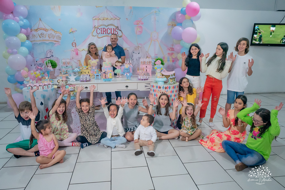 Alice – 1 ano – Igor – Márcia - Festa Infantil - Festa de Criança - Fotografia de Família - Circo - Lúdico – Cliff Kids - Salão de Festas Infantil – Decoração Temática de Circo - Pelotas - Antonio Rocha