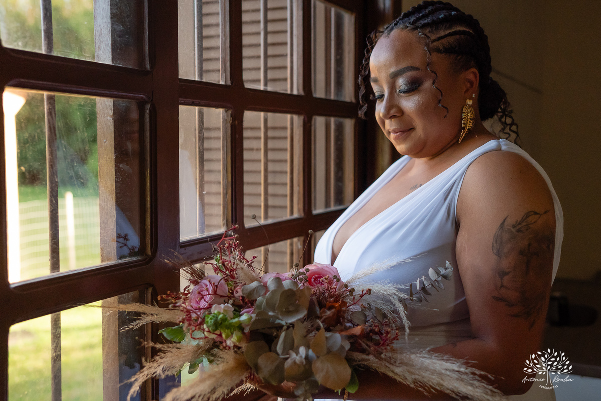 Caroline – Carol – Filipe – Casamento – Hora do Sim – Dia do Sim – Noivo – Noiva – Carro Antigo – Vestido de Noiva – Terno do Noivo – Buquê dos Sonhos - Pelotas - Antonio Rocha