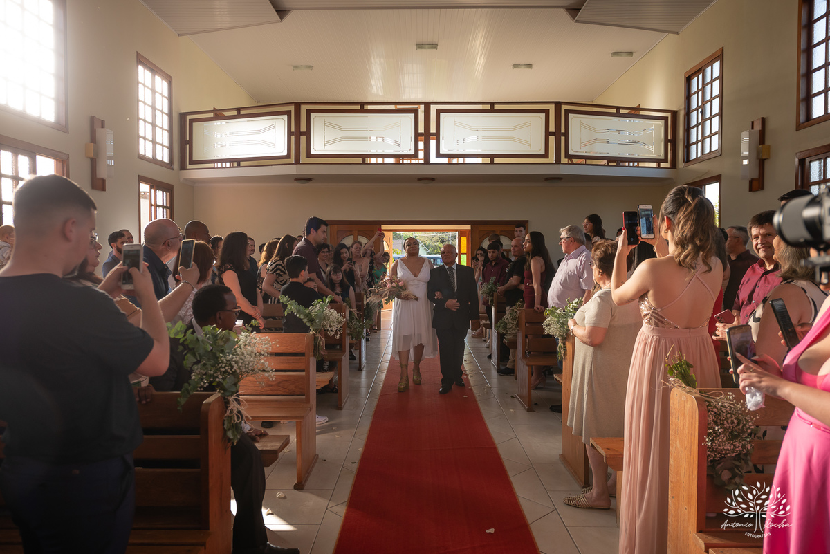 Caroline – Carol – Filipe – Casamento – Hora do Sim – Dia do Sim – Noivo – Noiva – Carro Antigo – Vestido de Noiva – Terno do Noivo – Buquê dos Sonhos - Pelotas - Antonio Rocha