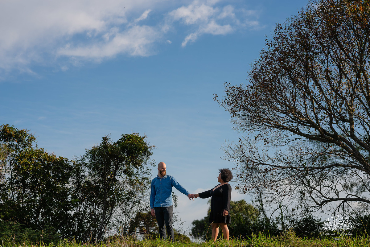 Caroline – Carol – Filipe – Casamento – Hora do Sim – Dia do Sim – Noivo – Noiva – Carro Antigo – Vestido de Noiva – Terno do Noivo – Buquê dos Sonhos - Pelotas - Antonio Rocha - Cabana - Morro Redondo - Bella Vista - Motoqueiro