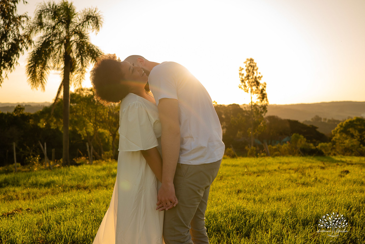Caroline – Carol – Filipe – Casamento – Hora do Sim – Dia do Sim – Noivo – Noiva – Carro Antigo – Vestido de Noiva – Terno do Noivo – Buquê dos Sonhos - Pelotas - Antonio Rocha - Cabana - Morro Redondo - Bella Vista - Motoqueiro
