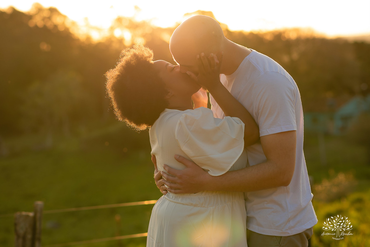 Caroline – Carol – Filipe – Casamento – Hora do Sim – Dia do Sim – Noivo – Noiva – Carro Antigo – Vestido de Noiva – Terno do Noivo – Buquê dos Sonhos - Pelotas - Antonio Rocha - Cabana - Morro Redondo - Bella Vista - Motoqueiro