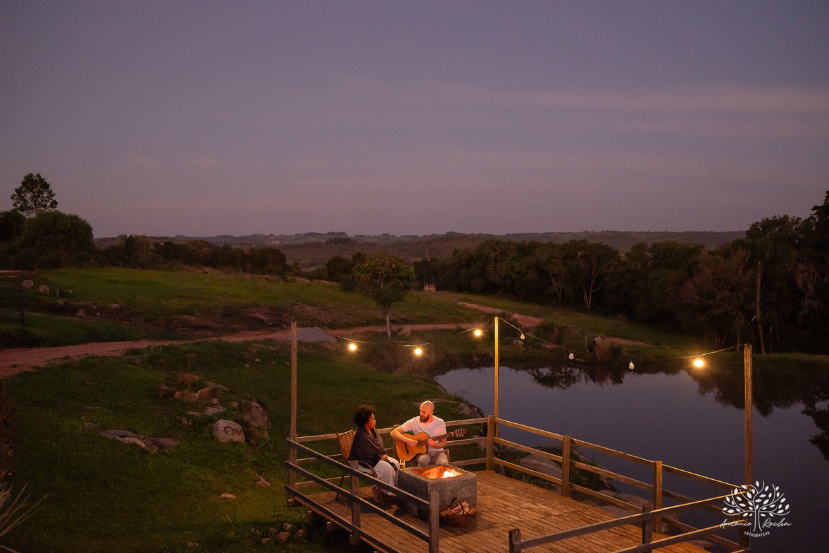 Caroline – Carol – Filipe – Casamento – Hora do Sim – Dia do Sim – Noivo – Noiva – Carro Antigo – Vestido de Noiva – Terno do Noivo – Buquê dos Sonhos - Pelotas - Antonio Rocha - Cabana - Morro Redondo - Bella Vista - Motoqueiro