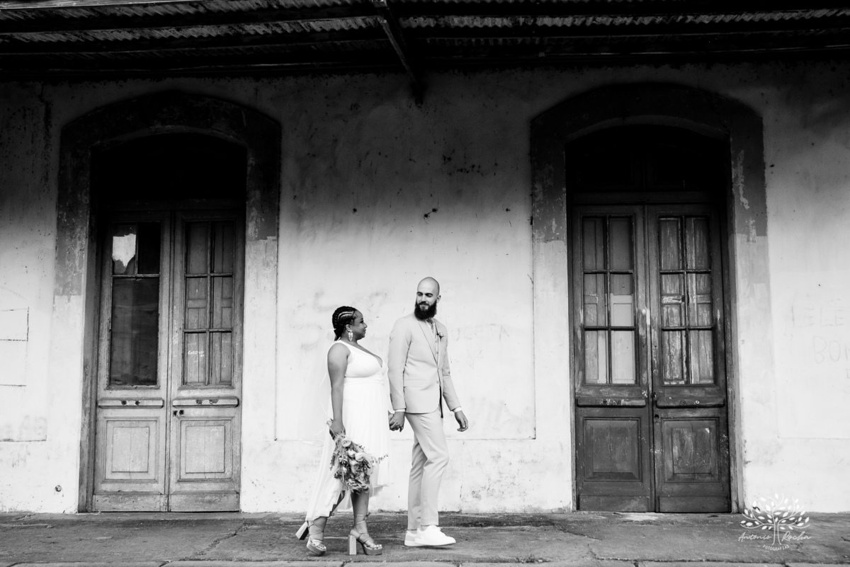 Caroline – Carol – Filipe – Casamento – Hora do Sim – Dia do Sim – Noivo – Noiva – Carro Antigo – Vestido de Noiva – Terno do Noivo – Buquê dos Sonhos - Pelotas - Antonio Rocha