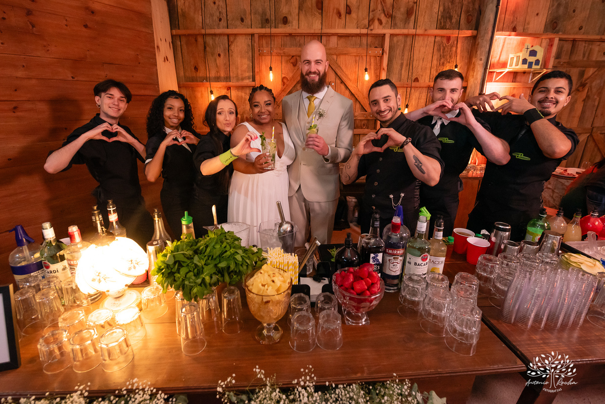 Caroline – Carol – Filipe – Casamento – Hora do Sim – Dia do Sim – Noivo – Noiva – Carro Antigo – Vestido de Noiva – Terno do Noivo – Buquê dos Sonhos - Pelotas - Antonio Rocha