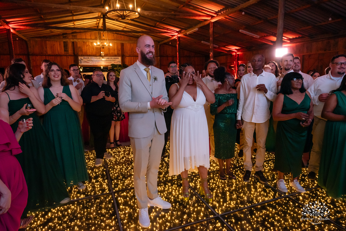 Caroline – Carol – Filipe – Casamento – Hora do Sim – Dia do Sim – Noivo – Noiva – Carro Antigo – Vestido de Noiva – Terno do Noivo – Buquê dos Sonhos - Pelotas - Antonio Rocha