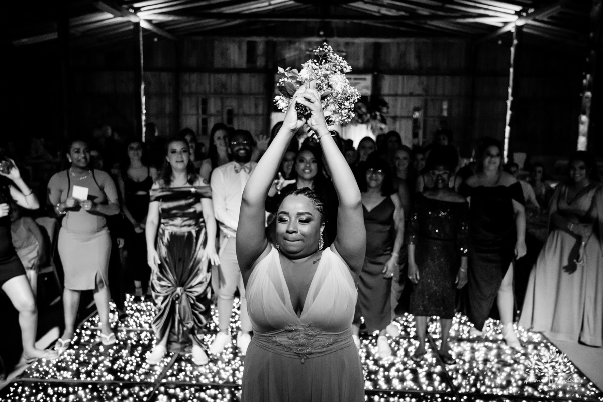 Caroline – Carol – Filipe – Casamento – Hora do Sim – Dia do Sim – Noivo – Noiva – Carro Antigo – Vestido de Noiva – Terno do Noivo – Buquê dos Sonhos - Pelotas - Antonio Rocha