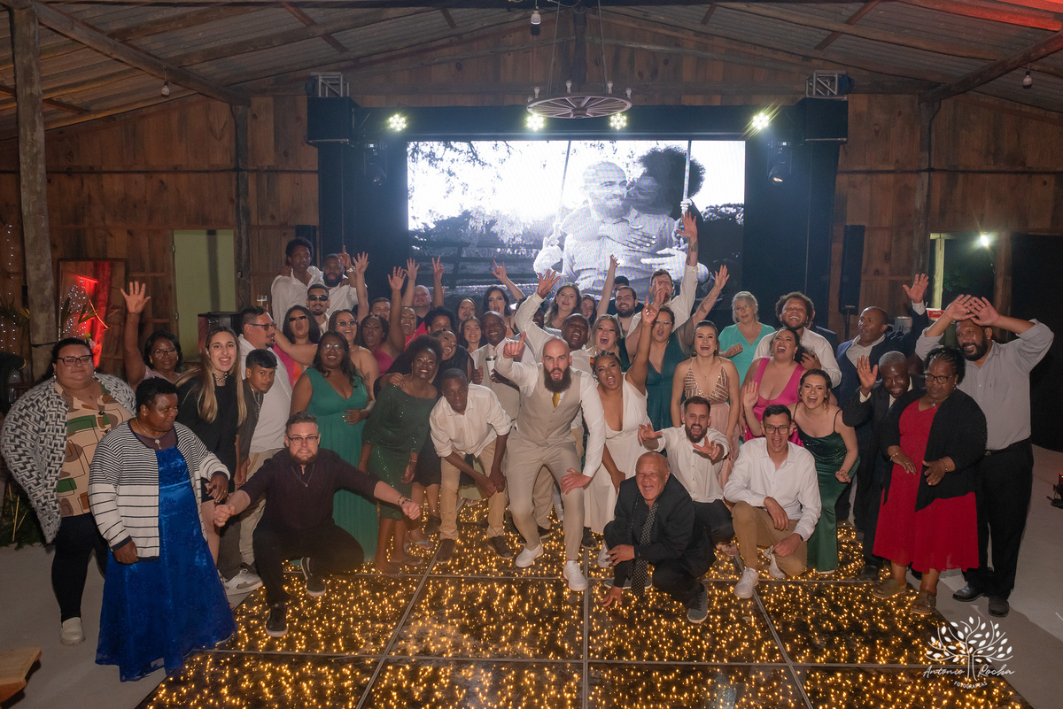 Caroline – Carol – Filipe – Casamento – Hora do Sim – Dia do Sim – Noivo – Noiva – Carro Antigo – Vestido de Noiva – Terno do Noivo – Buquê dos Sonhos - Pelotas - Antonio Rocha