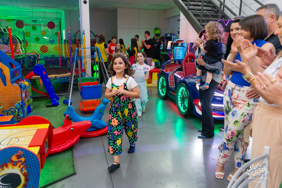 Alice - 8 anos - Super Mario Bros - Loly Pop - Rosalinda - Rio Grande - Pelotas - Antonio Rocha Fotografias - Festa Infantil - Fotografia de Família - Fotografia de Criança