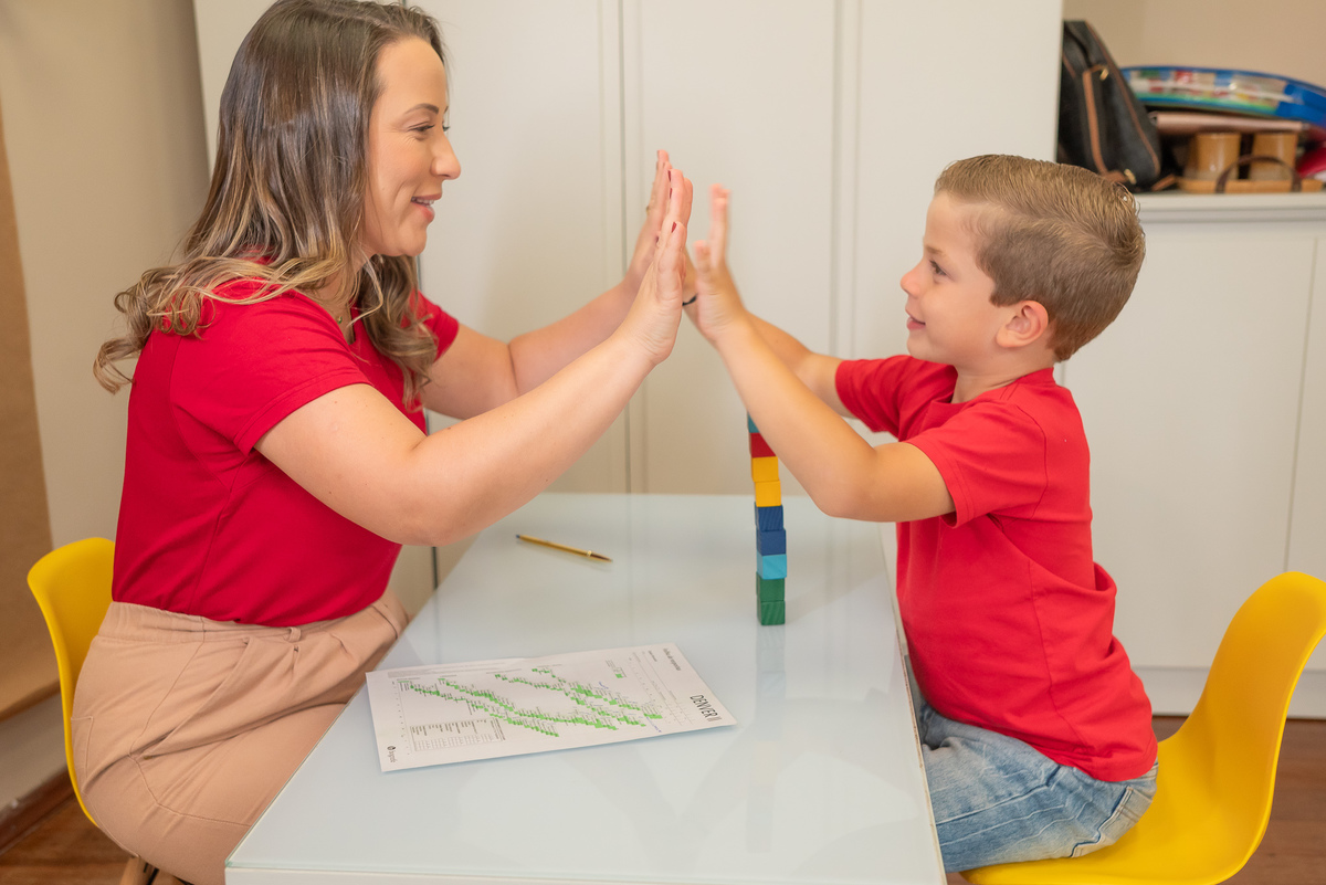 Michele Tavares – Psicopedagogia – Ensaio Profissional – Transtornos de Aprendizagem – primeira mente – Desenvolvimento Infantil – Autismo – Família - Neuropsicopedagogia - Pelotas - Antonio Rocha Fotografias