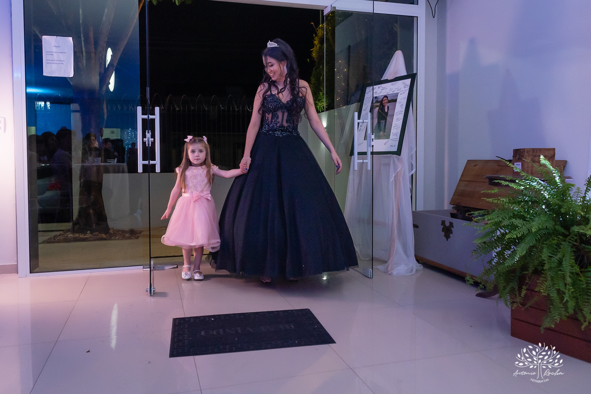 Isabely - 15 anos- quinze anos - Salão de Festas Bamboo - Infinity Bartenders - Pelotas - Antonio Rocha Fotografias